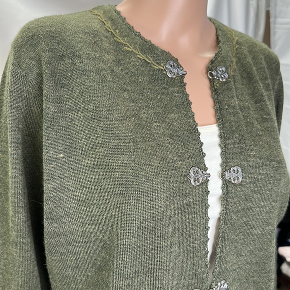 Peruvian Link Green Sweater Metal Clasps Embroidered Floral Alpaca Blend SZ M - Picture 10 of 16